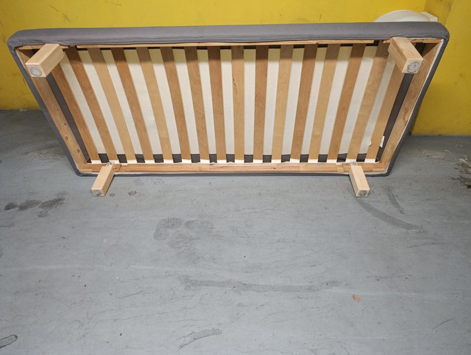 Sommier/ cama Ikea Ikea como novo