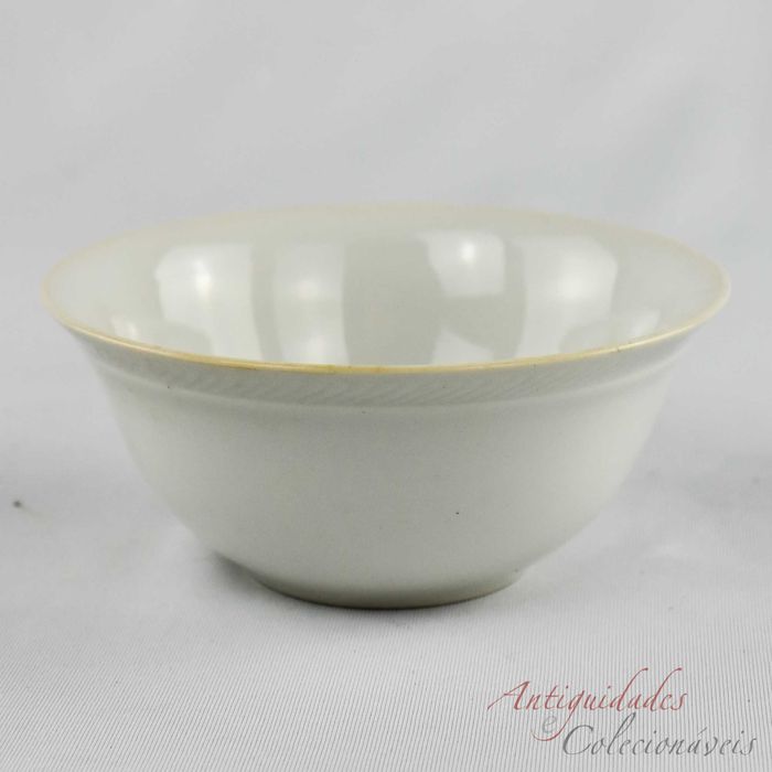 Taça / Tigela em porcelana Artibus, decorada com flores