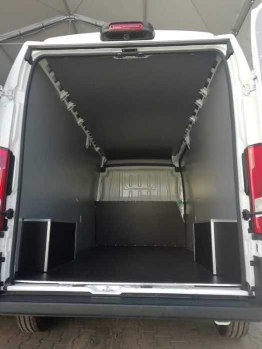 Peugeot Boxer L4H2 Zabudowa przestrzeni ładunkowej PREMIUM