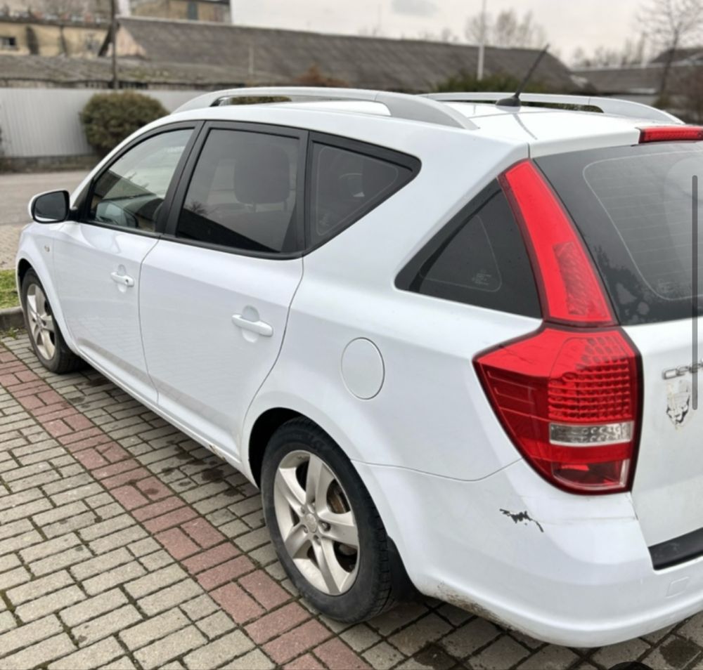 Kia ceed  автомобіль