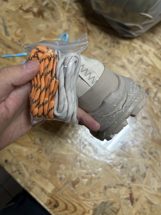 Жіночі трекінгові кросівки для міста Hoka Tor Summit 2 розмір 40