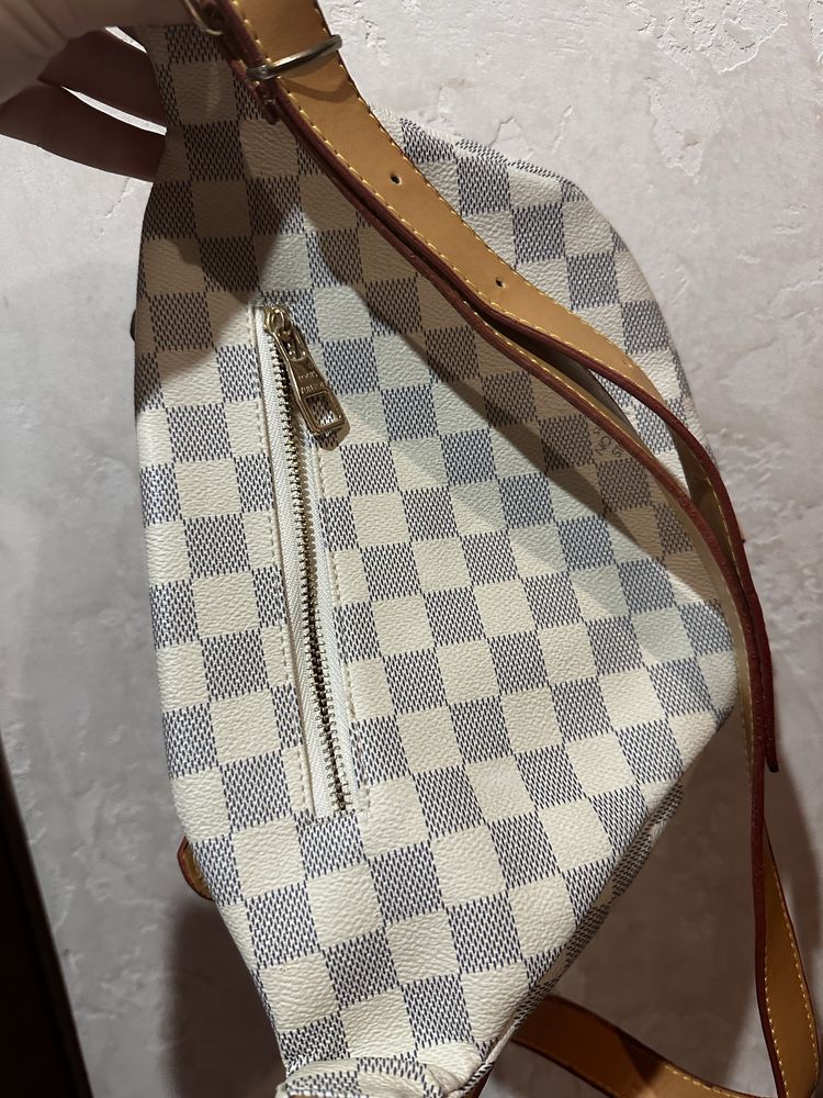 Сумка бананка Louis Vuitton