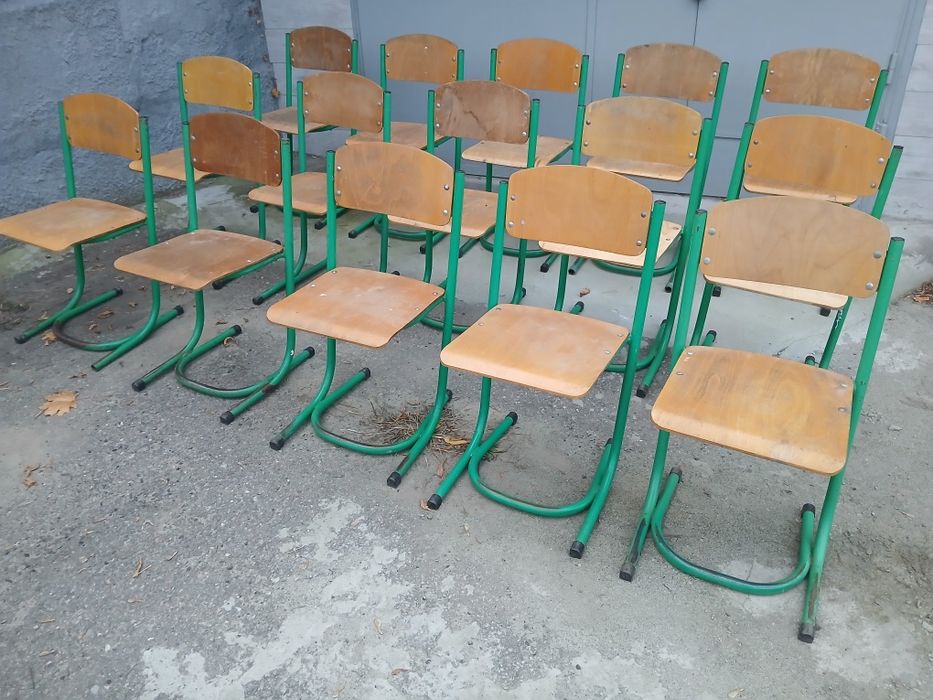 Стiльцi шкiльнi б/в для старшоi школи