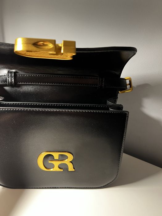 OKAZJA ! Stan idelany! Elegancka czarna torebka-listonoszka Gino Rossi