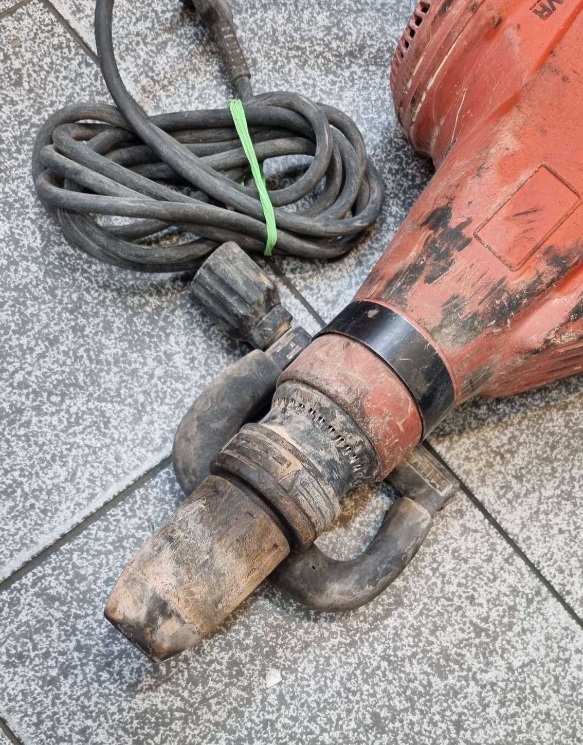 Młot wyburzeniowy HILTI TE 700-AVR SDS-MAX 2024R