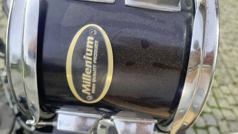 Zestaw perkusji różne elementy