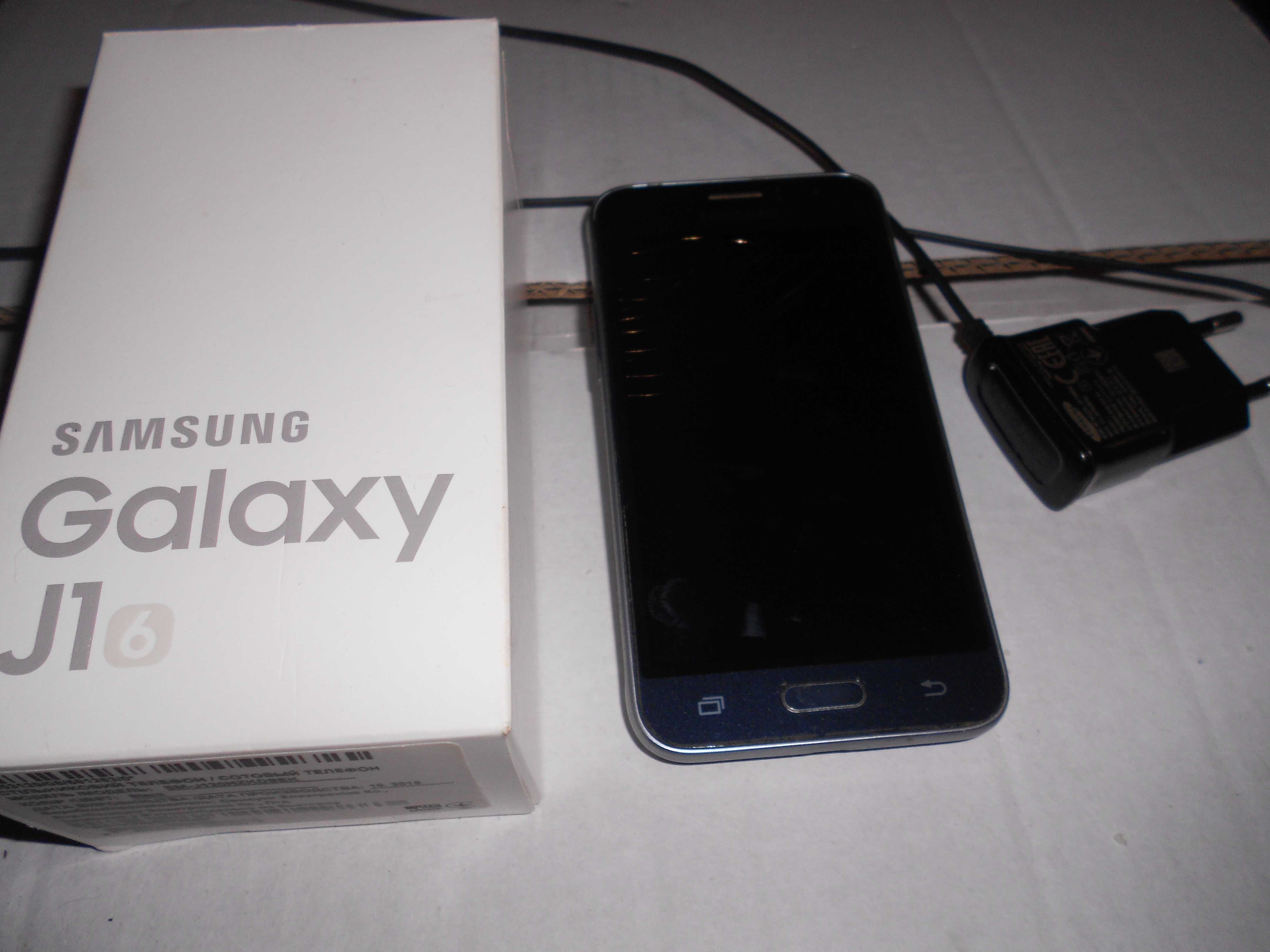 Мобильный телефон Samsung Galaxy J1 2016 SM-J120H