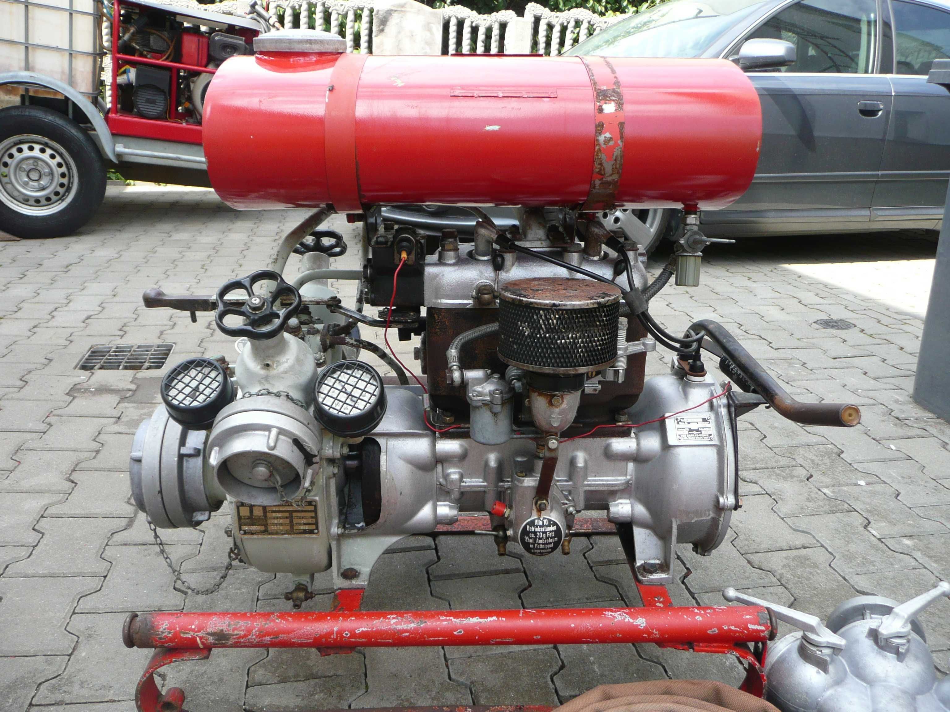 Motopompa strażacka TS8/8-T83/1  800 l   zabtek