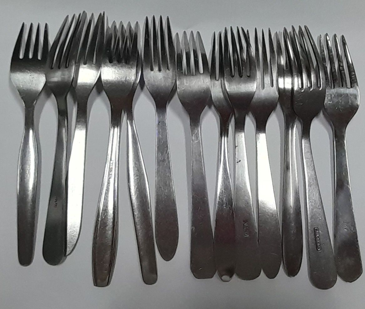 13 garfos vários