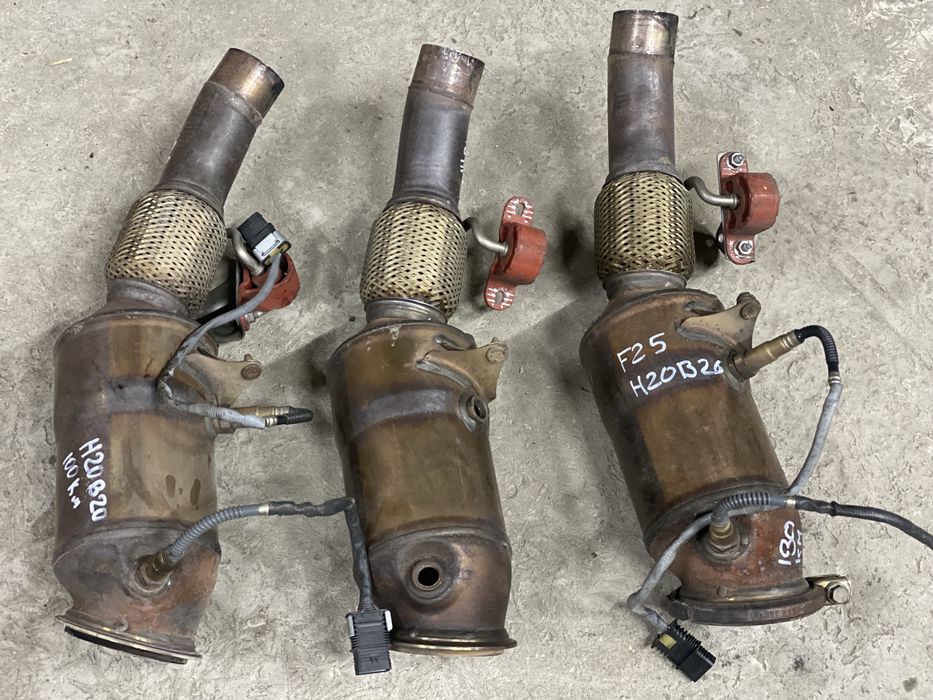 Продам каталізатор сажевий фільтр бмв! Знятий з мотору n20 90 пробігу