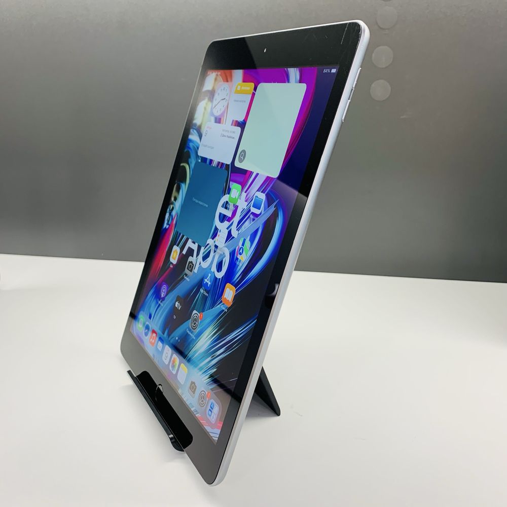 iPad 6 9.7ʼʼдіагональ,2018 року,32GB,Wi-Fi версія 67438
