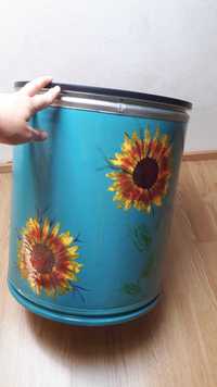 Caixa redonda pintada à mão para arrumação