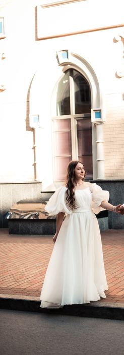 Весільна сукня , дуже гарна та ніжна