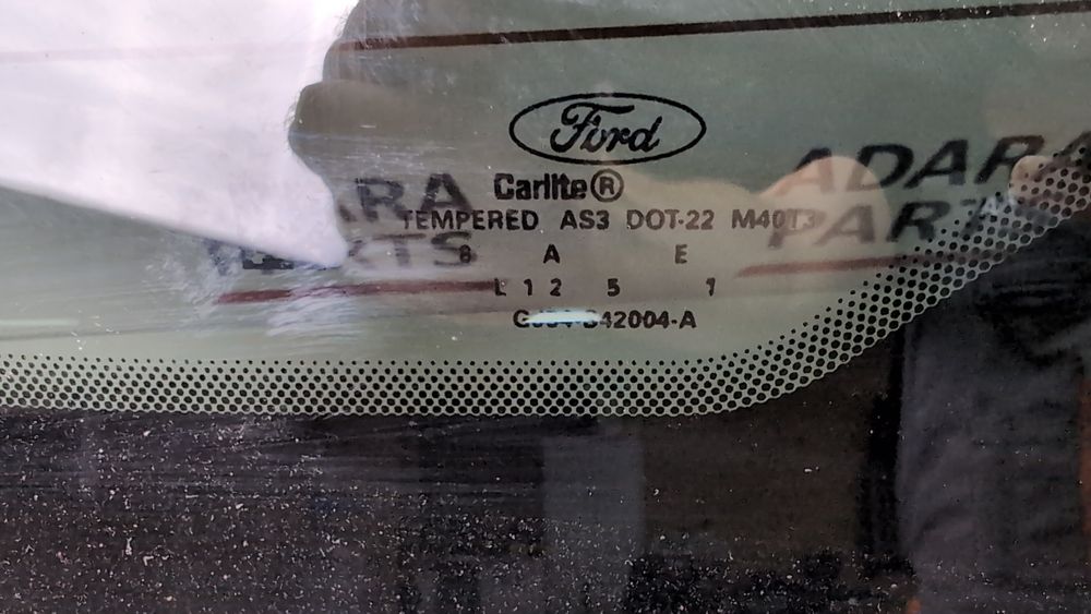 Стекло крышки багажника для Ford Escape 2017-2019