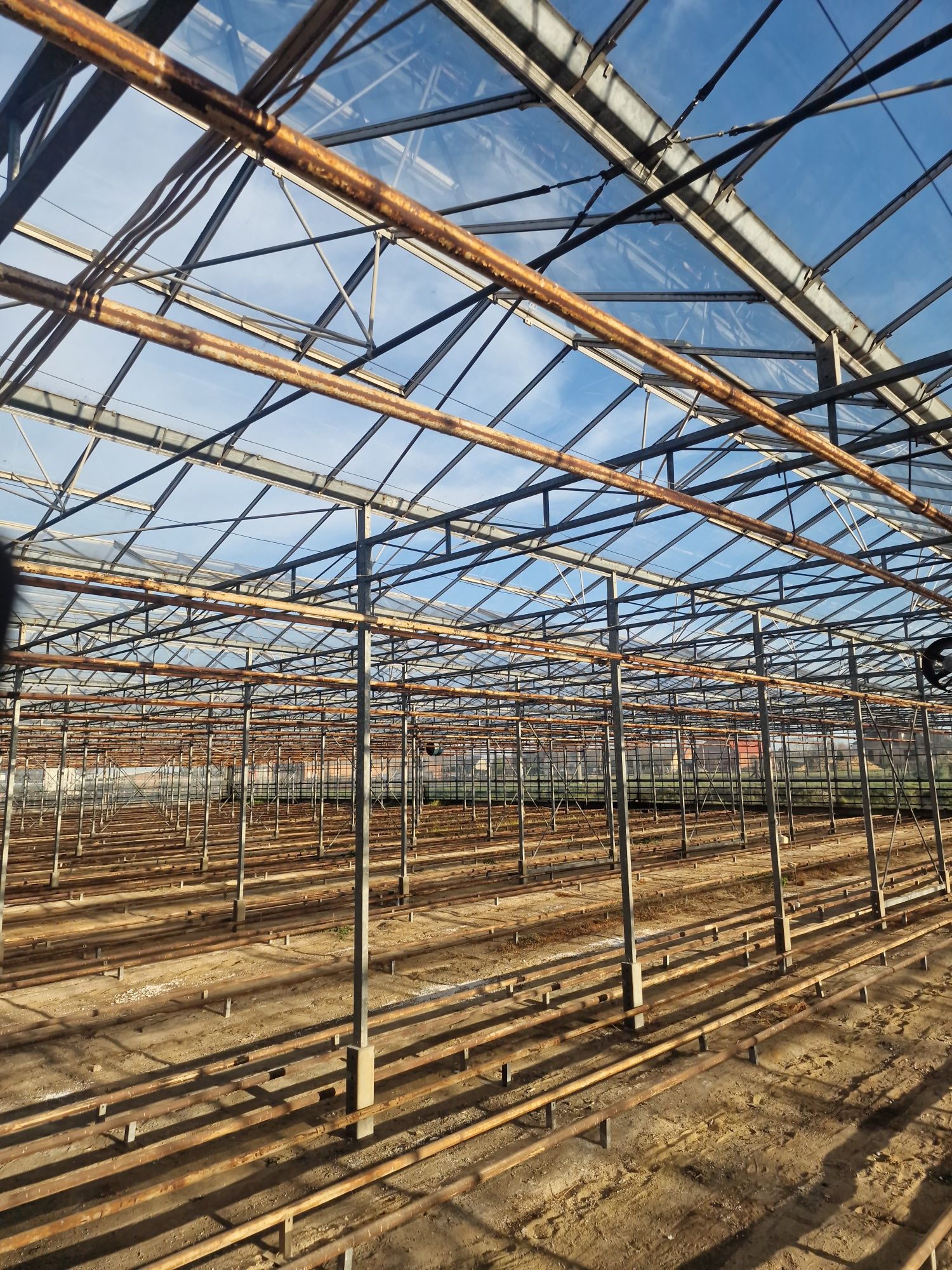 Rura stalowa na tunele foliowe 10.8 m.