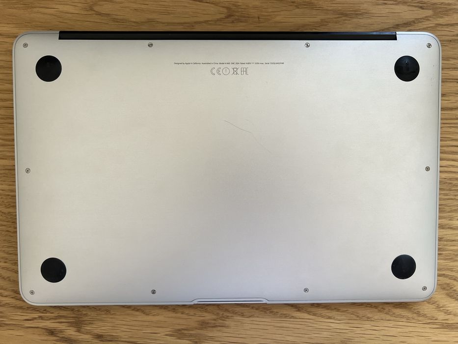 Macbook air 11 i5 8GB RAM 128GB SSD