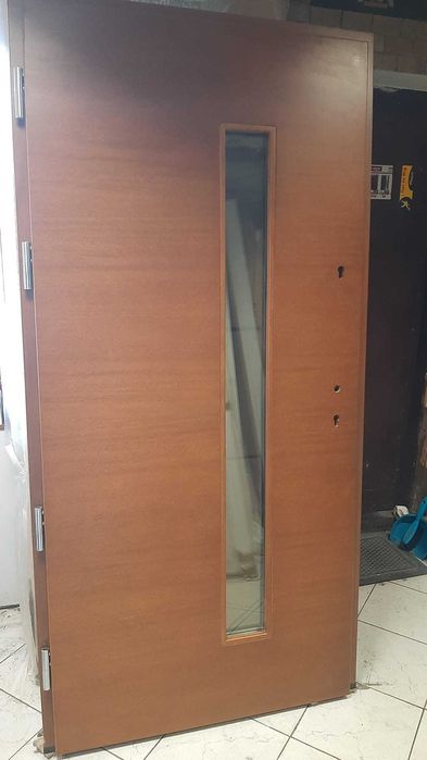 Drewniane drzwi zewnętrzne Art-Tom 90L lewe złoty dąb