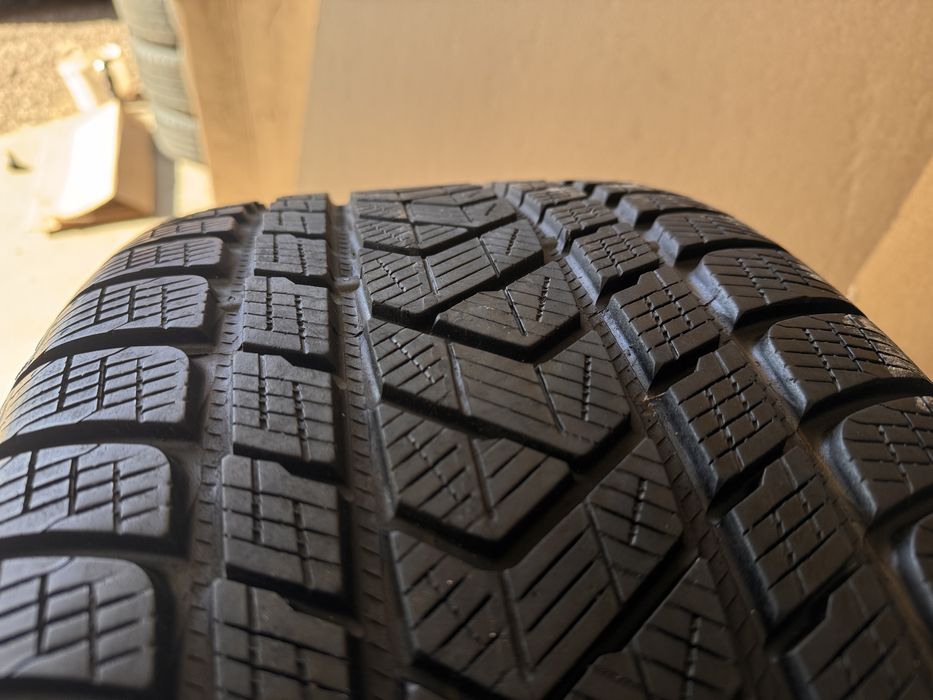 Opony Zimowe 285/45/20 4x PIRELLI Scorpion Winter