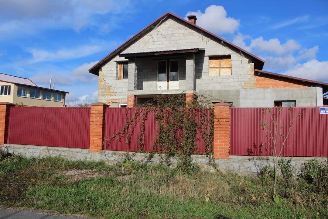 Продаж будинку смт Калинівка