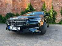 Opel Insignia Opel Insignia B z Grudnia 2021 roku z dynamicznym silnikiem 2.0 C