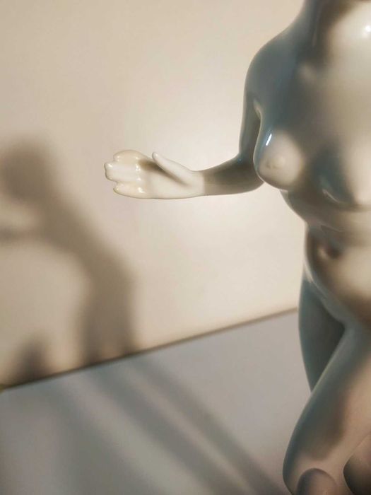 Статуэтка Девушка с олененком. Wallendorf Германия