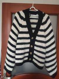 Gruby sweter w paski firmy zara