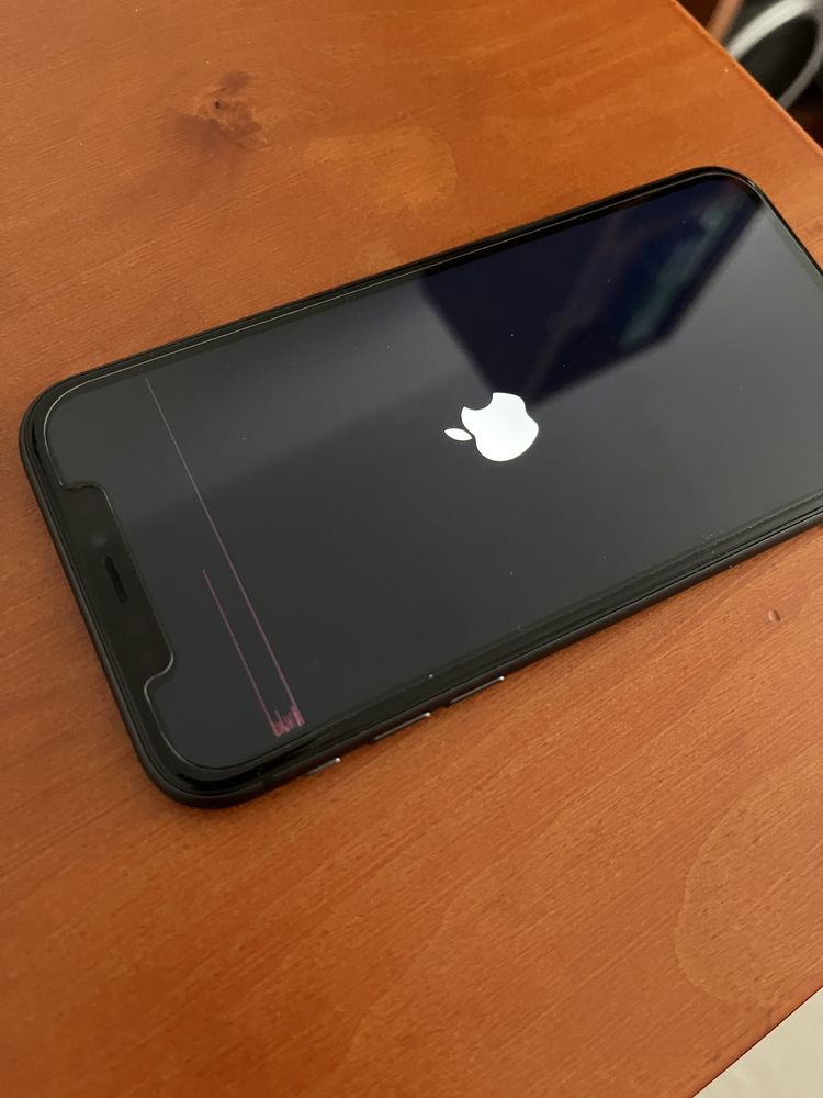iPhone 11 preto de 64 Gb