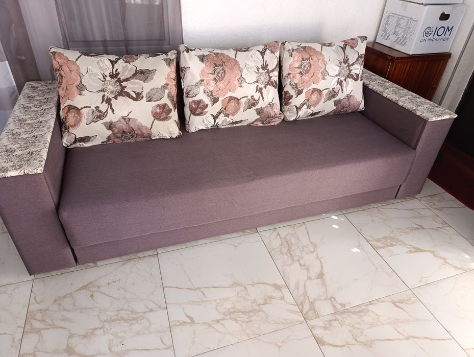 Продам диван еврокнижка