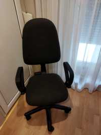 Krzesło obrotowe do komputera