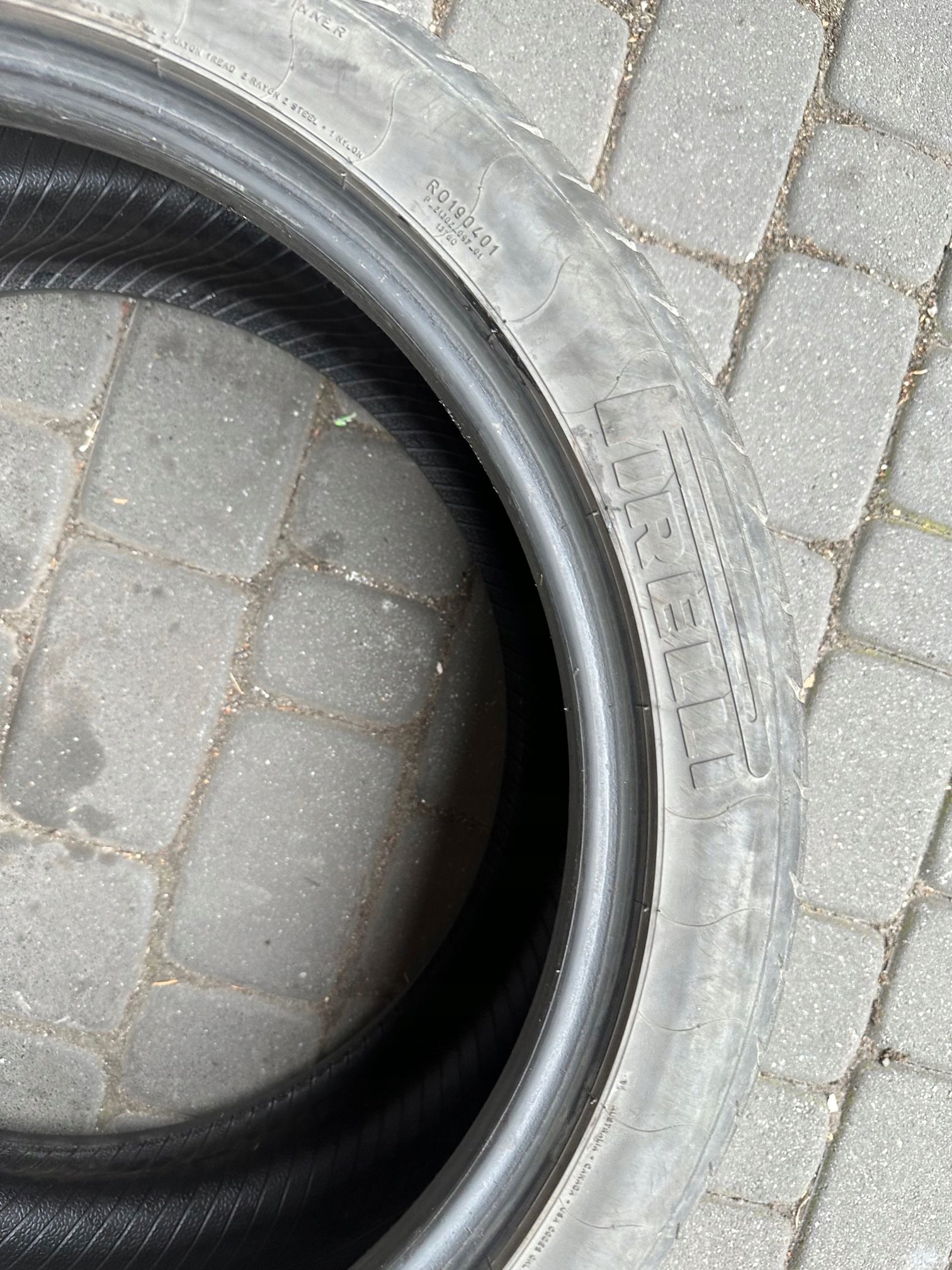 Opony Pirelli PZERO - 255/40/19