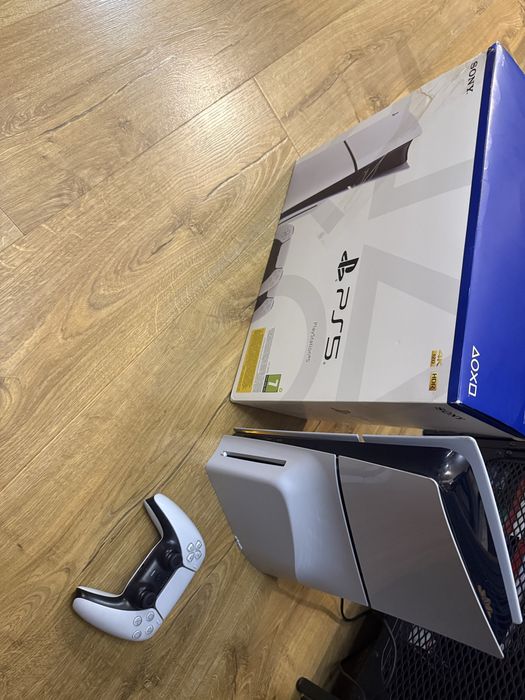 Konsola Playstation 5 Slim PS5 1TB + Gry