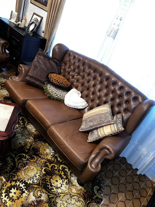 Sofa Pele Antigo