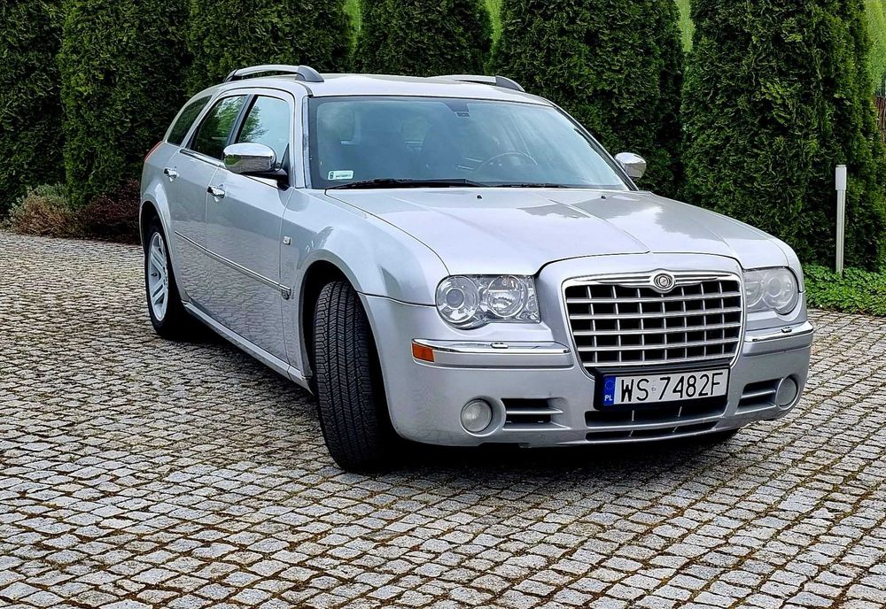 Chrysler 300C kombi 3.0 crd salon Polska