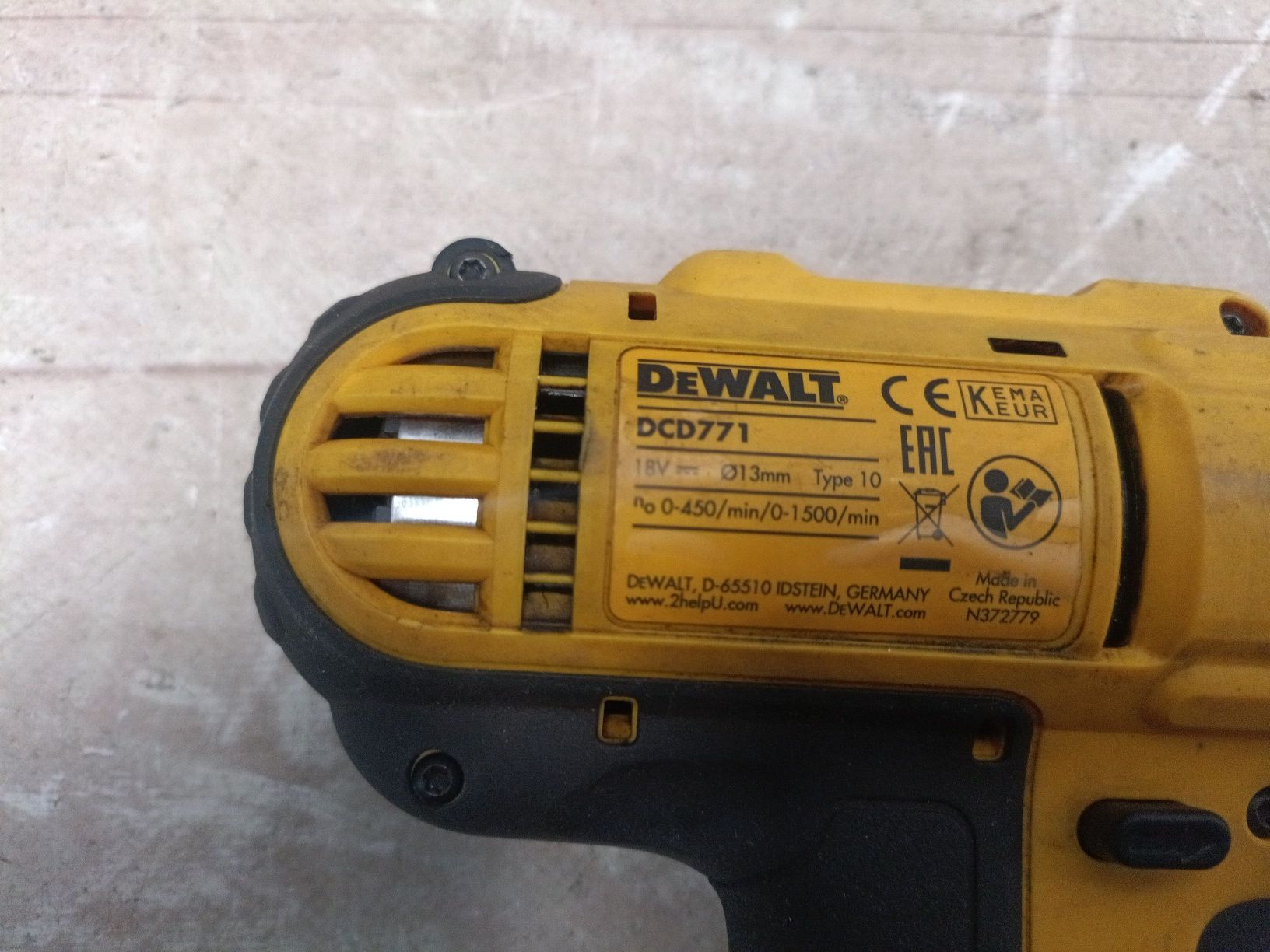 DeWALT DCD771 акумуляторний ударний дриль-шуруповерт