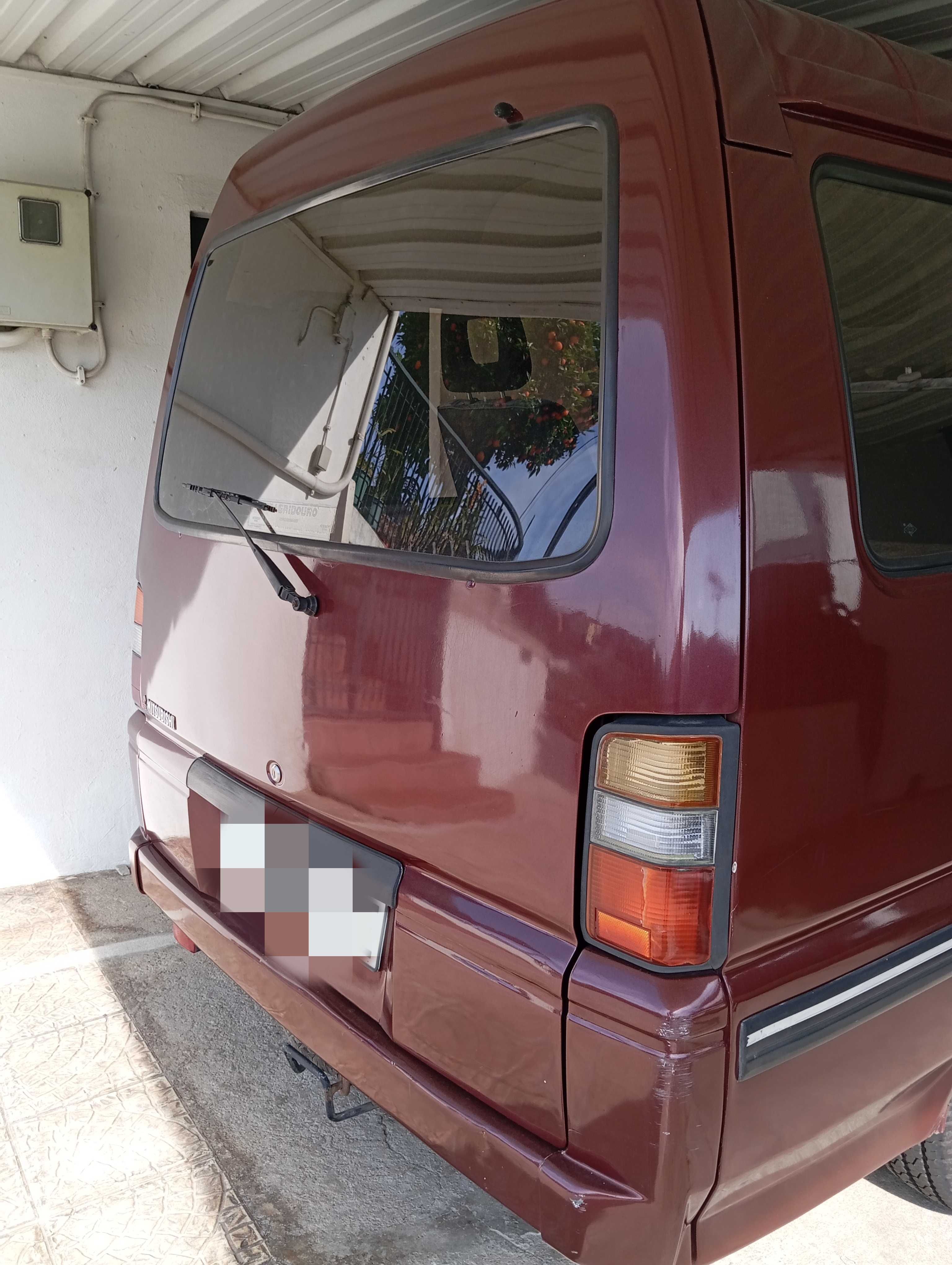 Mitsubishi L300 em Bom Estado