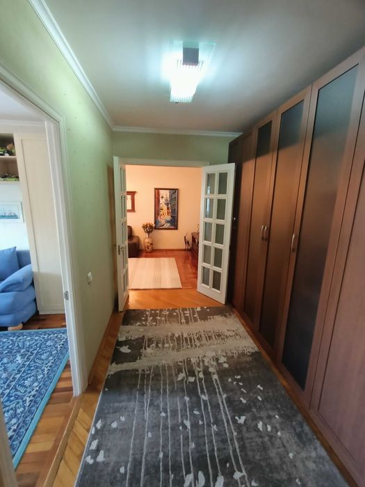 Продам 3-х к.квартиру Космос.