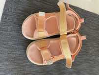 Sandalias H&M para menina