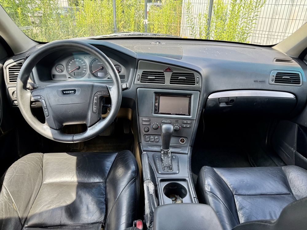 Volvo V70 2.4D * Automat * 2004 * Klima * Hak * Skóry * Zadbane