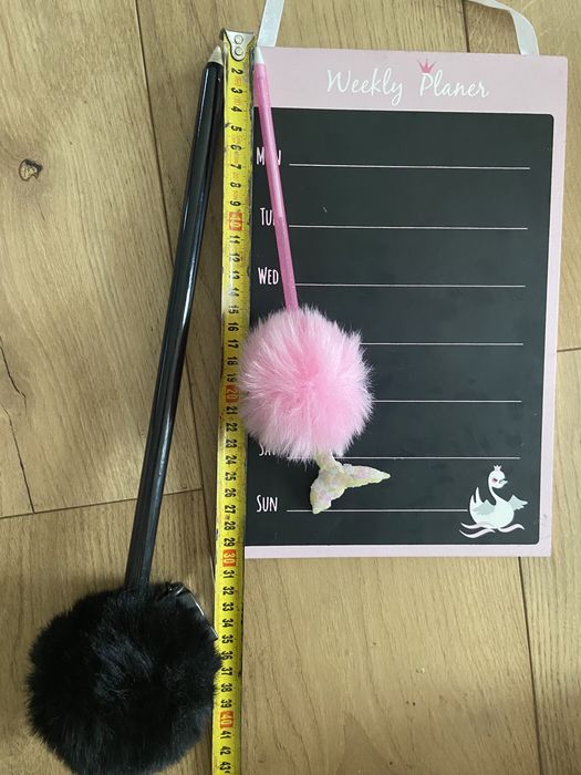 Planer-tablica zmazywalna,ozdobny dlugopis i gruby ołówek z temperówką