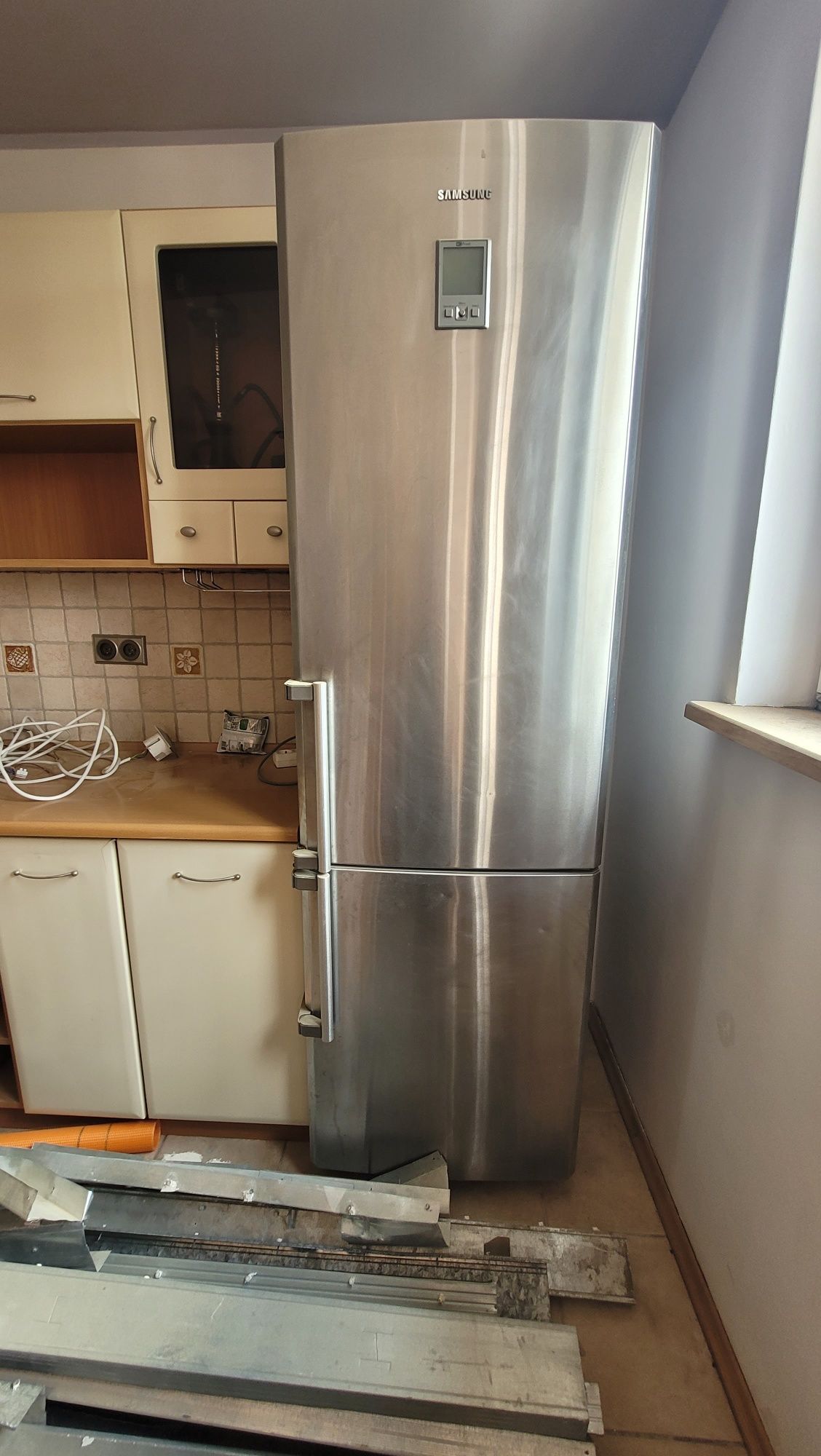 Lodówka Samsung srebrna bdb stan zamrażarka
