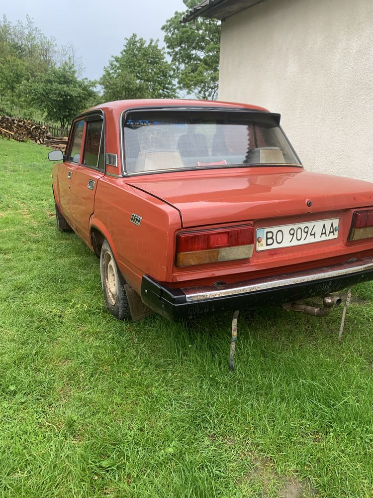 Автомобіль ваз 2107