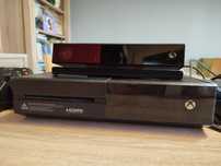 Xbox One 512 GB + Kinect + Pad + Stacja ładująca + 2 gry