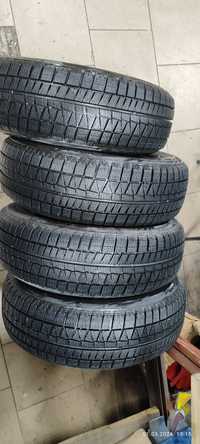 Продам комплект зимней резины 185 60 R15 Bridgestone blizzak revo GZ