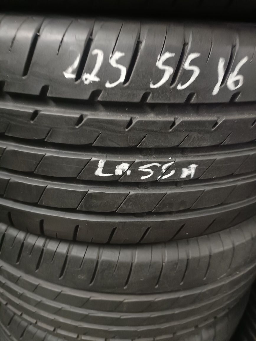Pneus  225/55/16