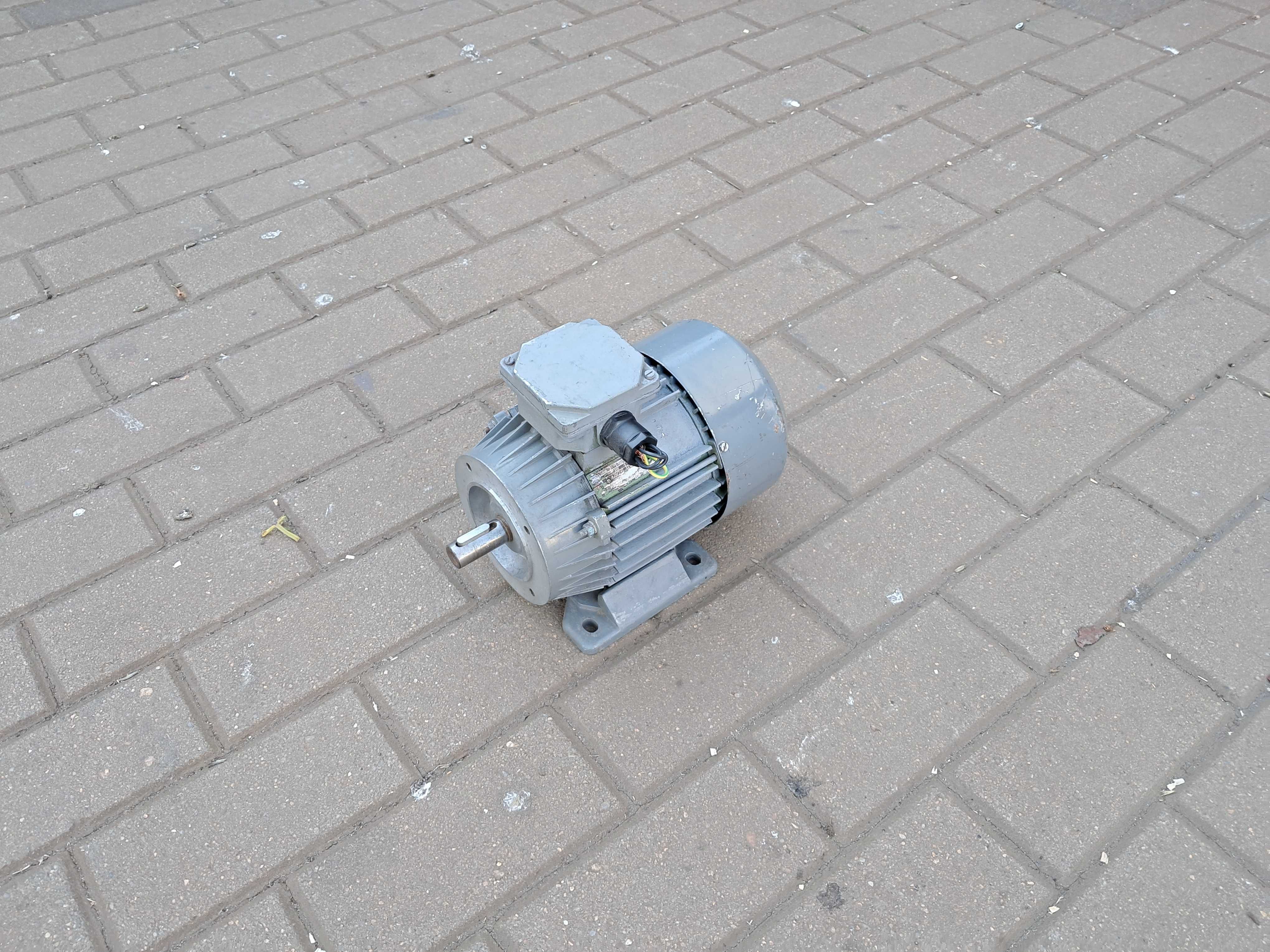 Silnik elektryczny 1,1kw 2820 obrotów. Wysyłka