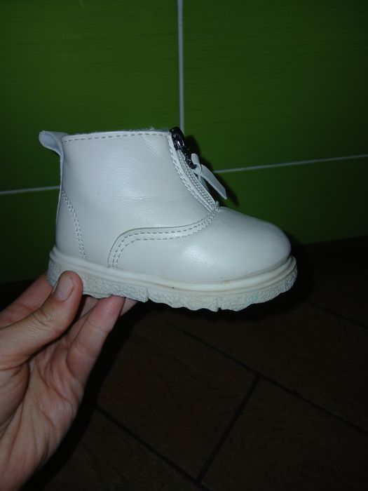 Сапожечки для дівчинки