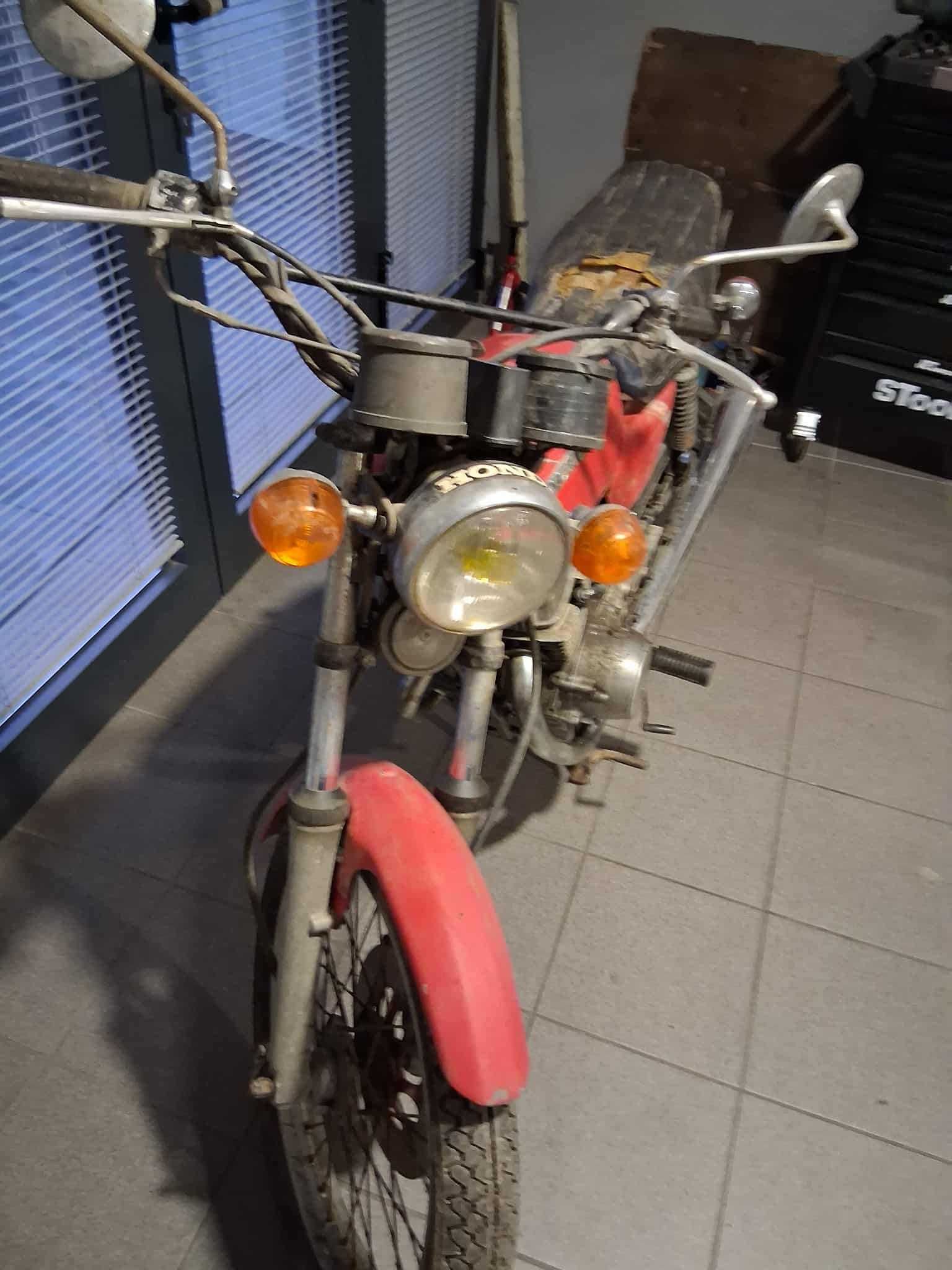 Vendo Honda CB 125 T Sem documentos para peças