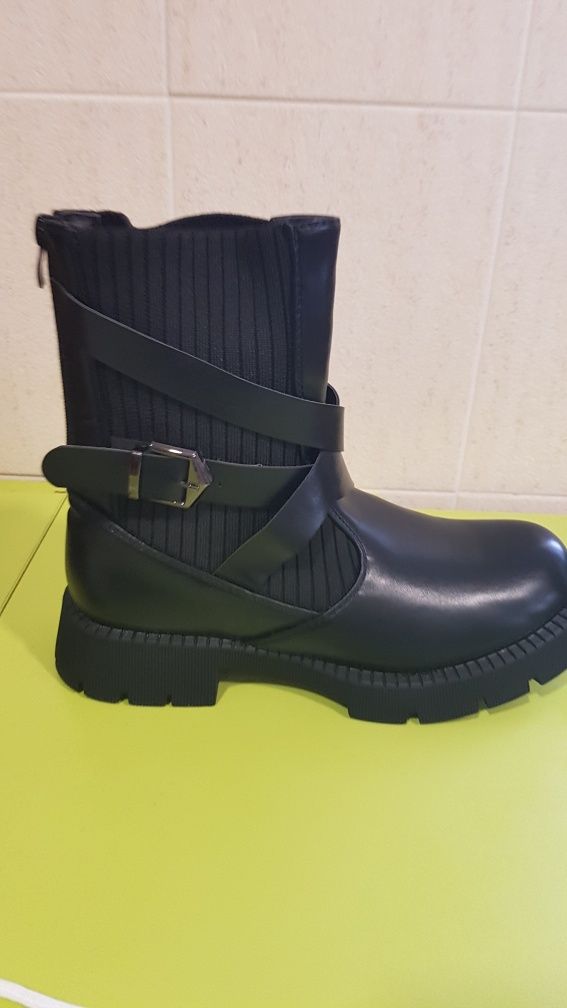 Botas tamanho 39 Novas