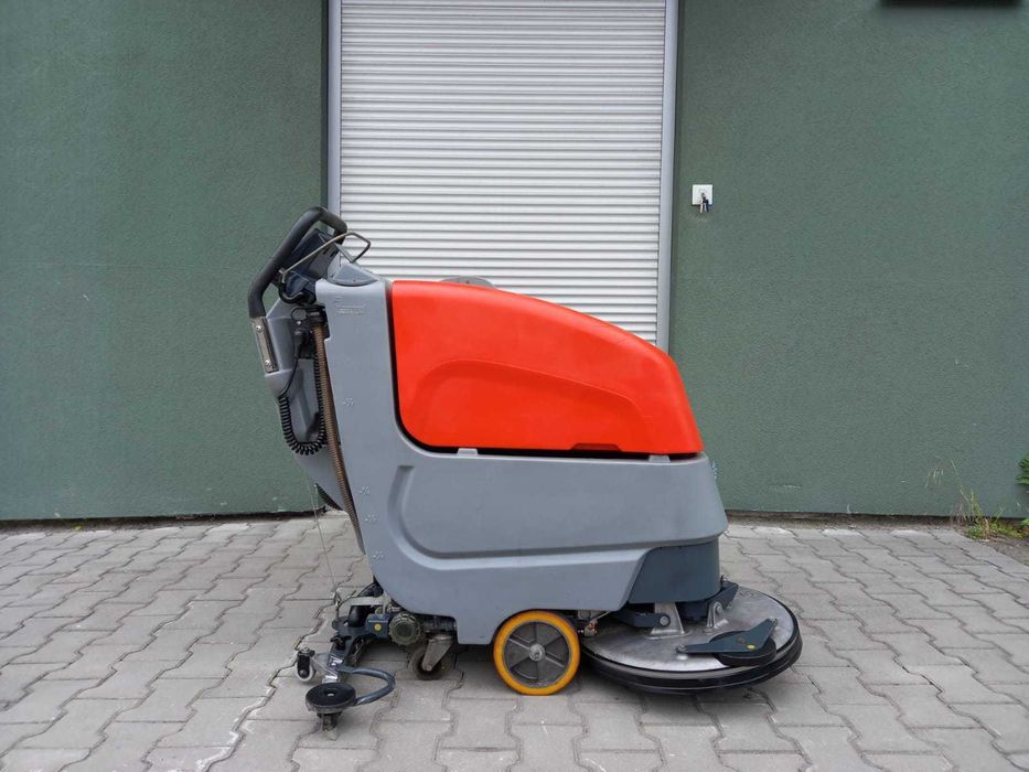 Szorowarka z trakcją Hako B 45 CL TB510