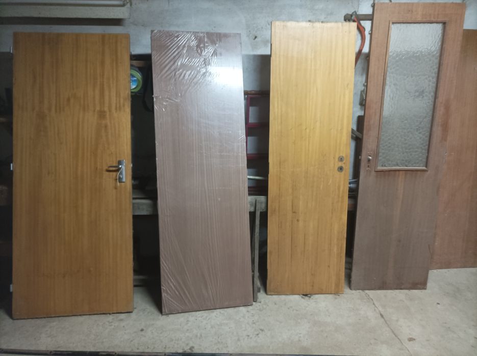 Lote com 14 Portas de Interior e Exterior